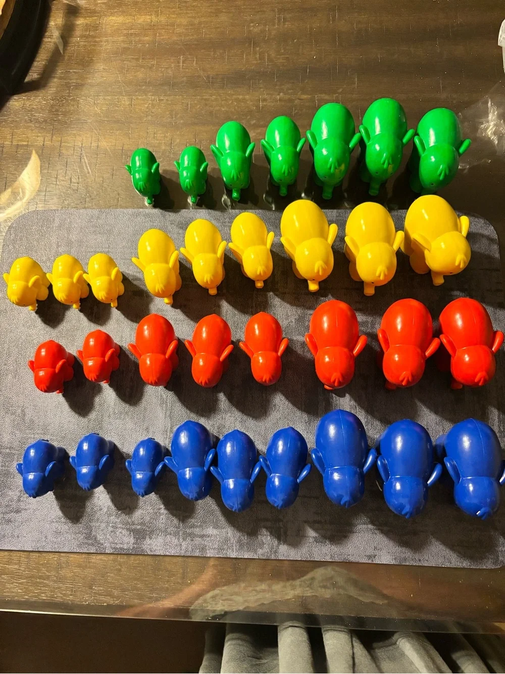 Lakeshore  Plastic Counting Animals Set - Green, Yellow, Red, Blue